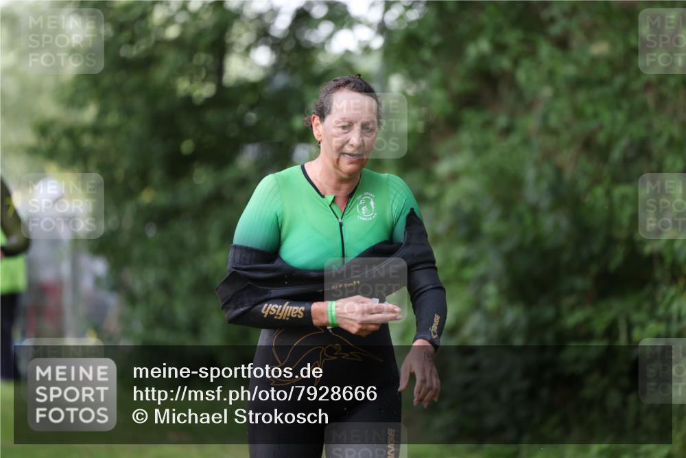 15.06.2025 - 7 Türme Triathlon Michael Strokosch http://msf.ph/oto/7928666 15.06.2025 09:20:47 Schwimmen 71, 72, 75, 78, 85, 87, 88 meine-sportfotos.de