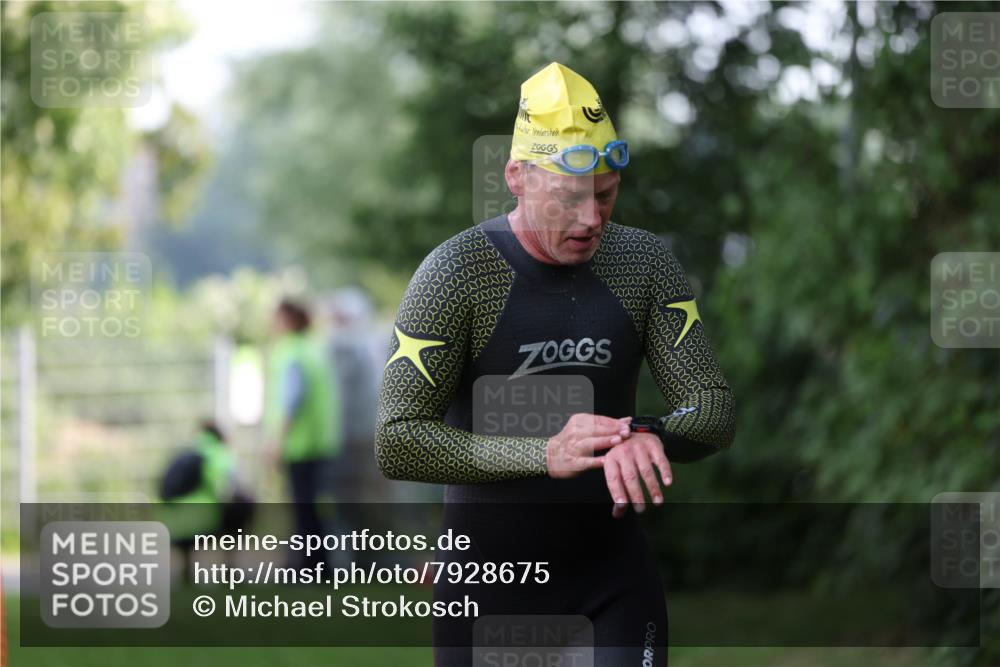 15.06.2025 - 7 Türme Triathlon Michael Strokosch http://msf.ph/oto/7928675 15.06.2025 09:20:50 Schwimmen 71, 75, 78, 85, 87, 88, 110, 111 meine-sportfotos.de