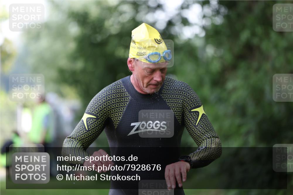 15.06.2025 - 7 Türme Triathlon Michael Strokosch http://msf.ph/oto/7928676 15.06.2025 09:20:50 Schwimmen 71, 75, 78, 85, 87, 88, 110, 111 meine-sportfotos.de