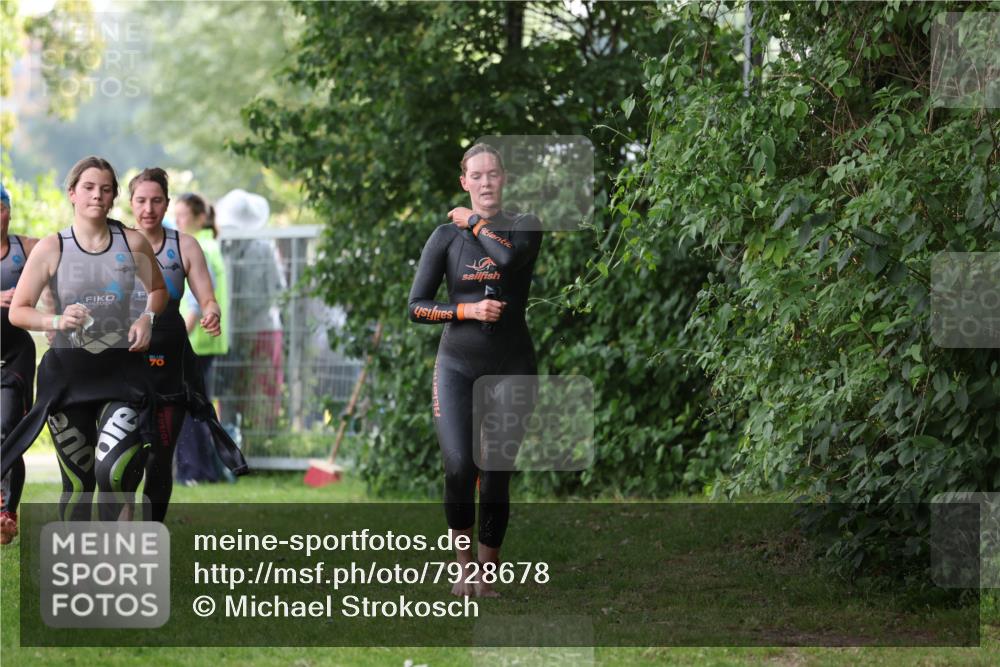 15.06.2025 - 7 Türme Triathlon Michael Strokosch http://msf.ph/oto/7928678 15.06.2025 09:21:06 Schwimmen 109, 110, 111, 112, 121, 122, 123, 124 meine-sportfotos.de