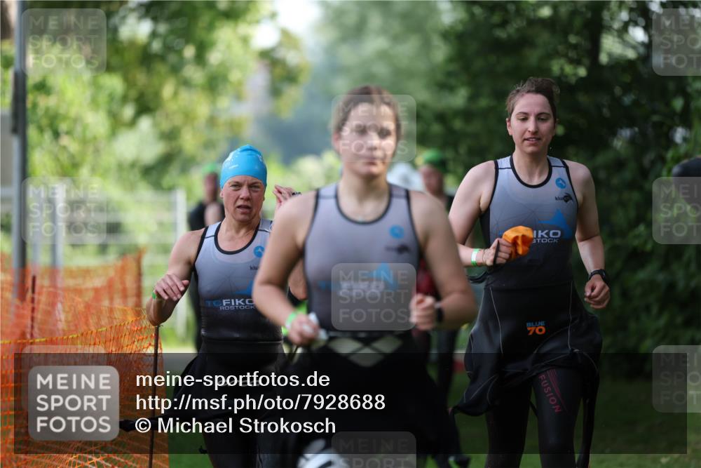 15.06.2025 - 7 Türme Triathlon Michael Strokosch http://msf.ph/oto/7928688 15.06.2025 09:21:10 Schwimmen 109, 110, 111, 112, 121, 122, 123, 124 meine-sportfotos.de