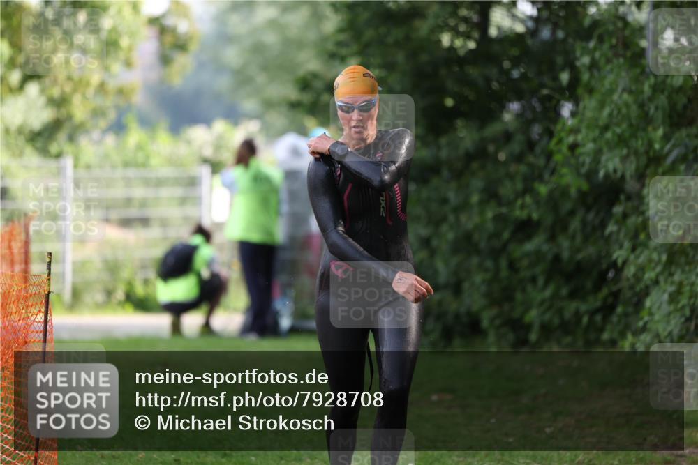 15.06.2025 - 7 Türme Triathlon Michael Strokosch http://msf.ph/oto/7928708 15.06.2025 09:21:33 Schwimmen 61, 93, 94, 95 meine-sportfotos.de