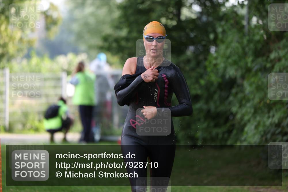 15.06.2025 - 7 Türme Triathlon Michael Strokosch http://msf.ph/oto/7928710 15.06.2025 09:21:34 Schwimmen 61, 93, 94, 95 meine-sportfotos.de