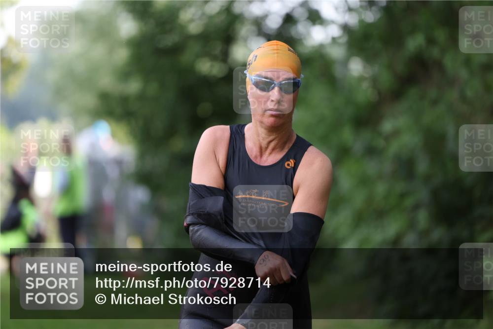 15.06.2025 - 7 Türme Triathlon Michael Strokosch http://msf.ph/oto/7928714 15.06.2025 09:21:35 Schwimmen 61, 93, 94, 95 meine-sportfotos.de