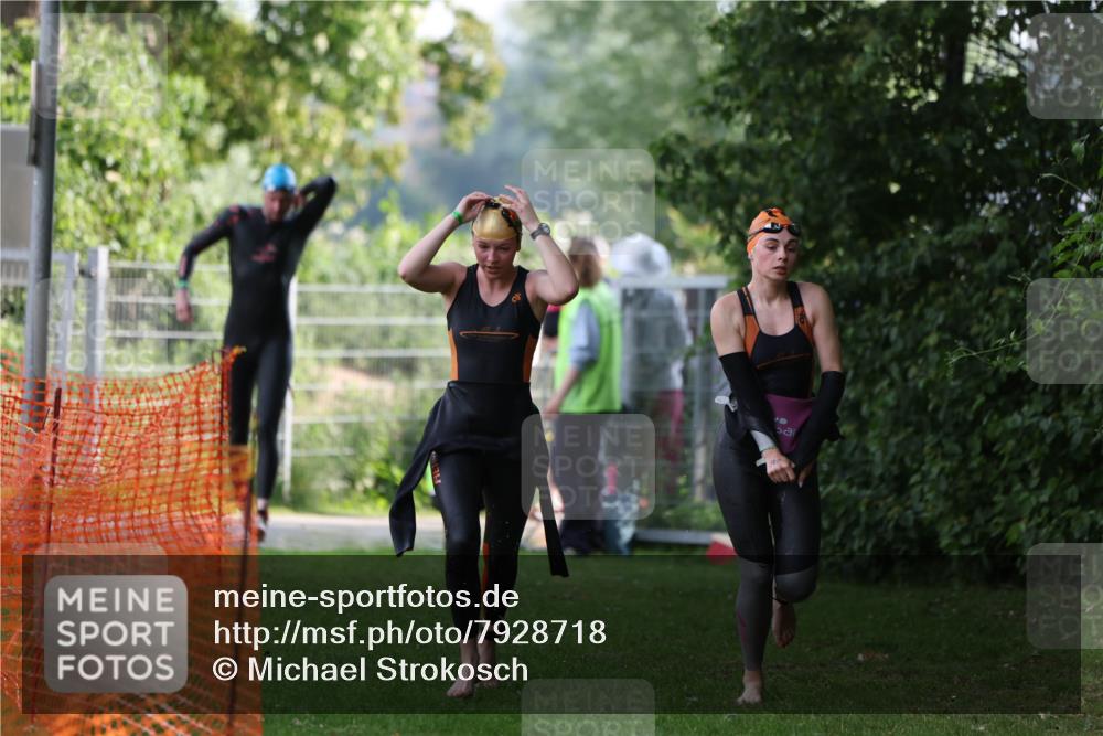 15.06.2025 - 7 Türme Triathlon Michael Strokosch http://msf.ph/oto/7928718 15.06.2025 09:21:39 Schwimmen 6, 7, 61, 65, 93, 94, 95 meine-sportfotos.de