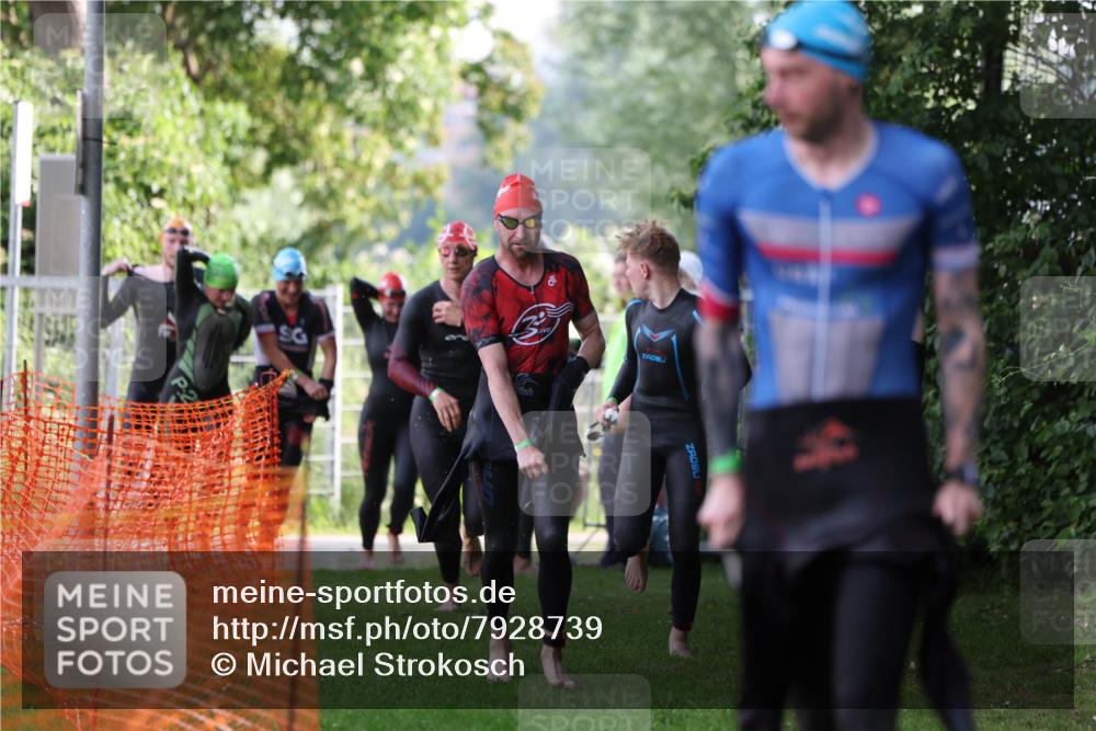 15.06.2025 - 7 Türme Triathlon Michael Strokosch http://msf.ph/oto/7928739 15.06.2025 09:21:52 Schwimmen 6, 7, 36, 61, 63, 65, 117, 118, 119 meine-sportfotos.de