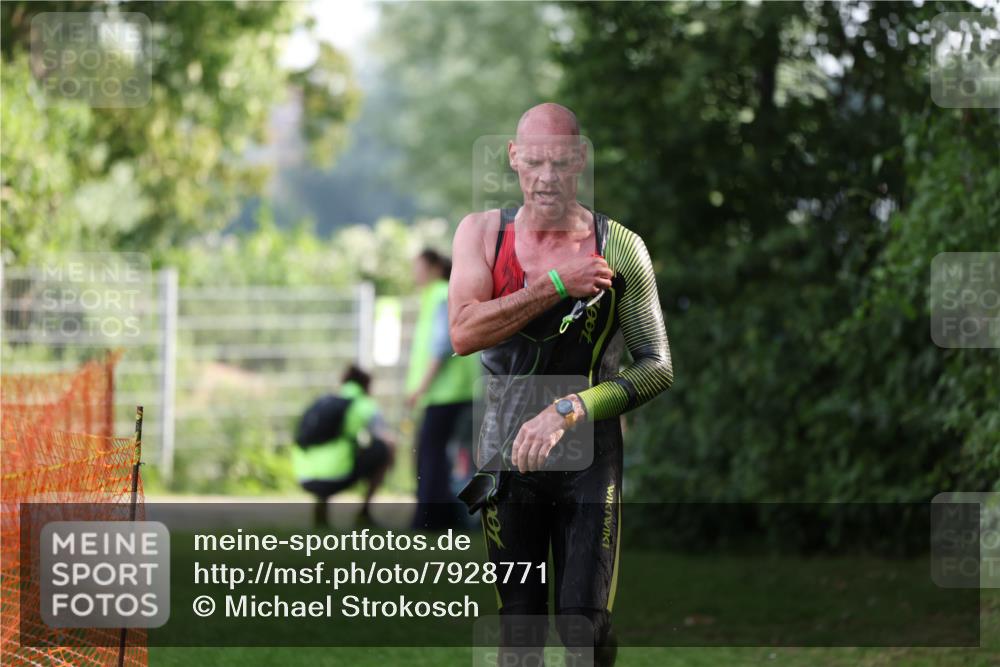 15.06.2025 - 7 Türme Triathlon Michael Strokosch http://msf.ph/oto/7928771 15.06.2025 09:22:11 Schwimmen 9, 38, 62, 64, 117, 118, 119 meine-sportfotos.de