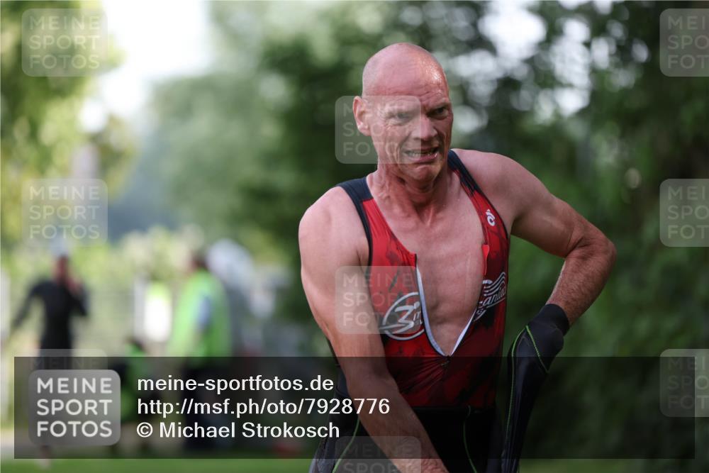 15.06.2025 - 7 Türme Triathlon Michael Strokosch http://msf.ph/oto/7928776 15.06.2025 09:22:13 Schwimmen 9, 38, 62, 64 meine-sportfotos.de