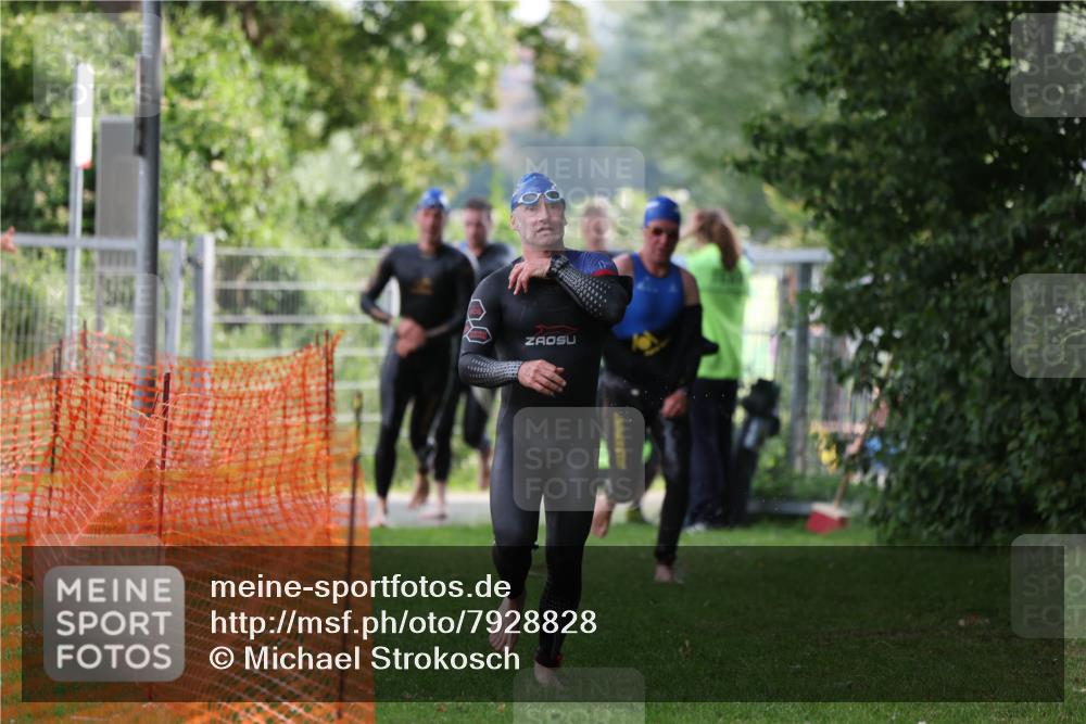 15.06.2025 - 7 Türme Triathlon Michael Strokosch http://msf.ph/oto/7928828 15.06.2025 09:23:39 Schwimmen 18, 46, 47, 48, 49 meine-sportfotos.de