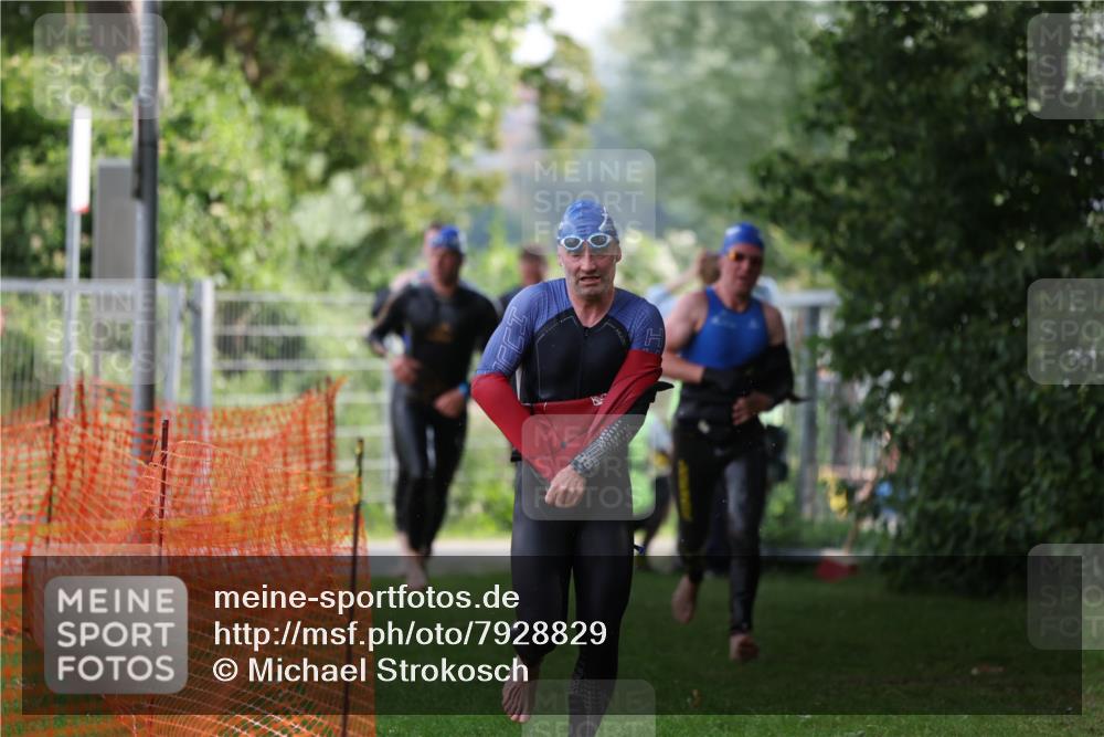 15.06.2025 - 7 Türme Triathlon Michael Strokosch http://msf.ph/oto/7928829 15.06.2025 09:23:39 Schwimmen 18, 46, 47, 48, 49 meine-sportfotos.de