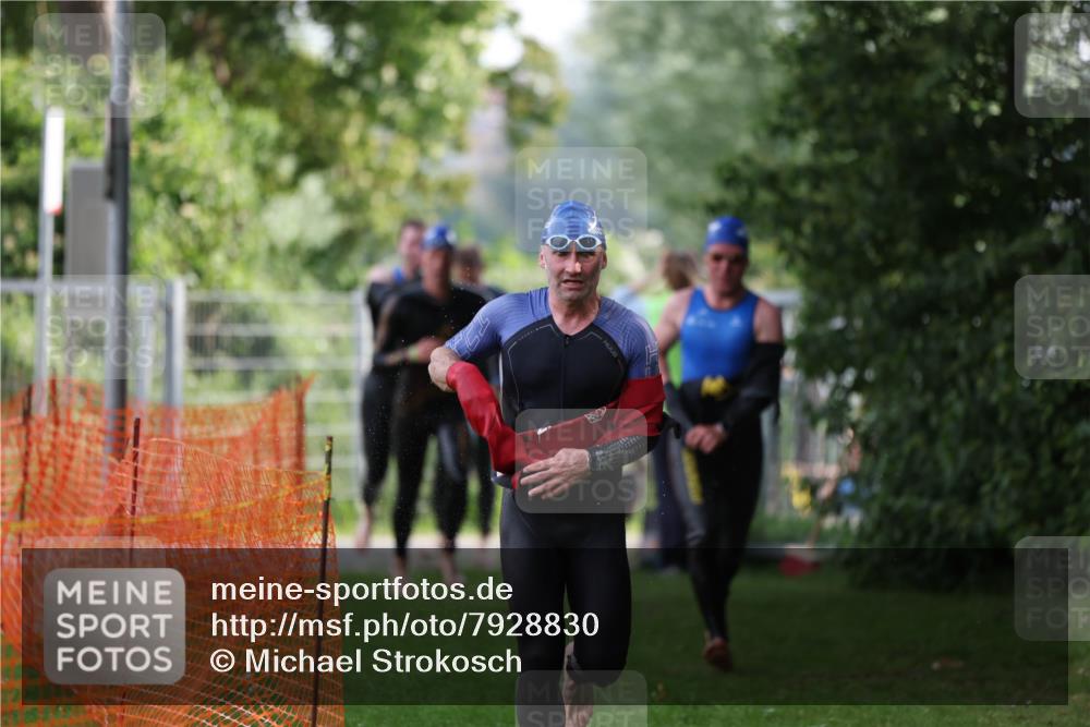 15.06.2025 - 7 Türme Triathlon Michael Strokosch http://msf.ph/oto/7928830 15.06.2025 09:23:39 Schwimmen 18, 46, 47, 48, 49 meine-sportfotos.de