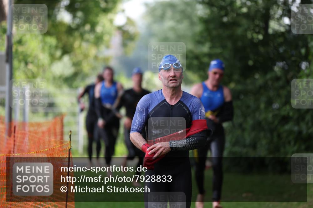 15.06.2025 - 7 Türme Triathlon Michael Strokosch http://msf.ph/oto/7928833 15.06.2025 09:23:40 Schwimmen 18, 46, 47, 48, 49 meine-sportfotos.de