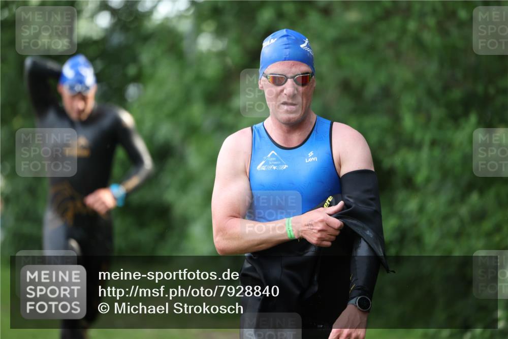 15.06.2025 - 7 Türme Triathlon Michael Strokosch http://msf.ph/oto/7928840 15.06.2025 09:23:43 Schwimmen 18, 46, 47, 48, 49 meine-sportfotos.de