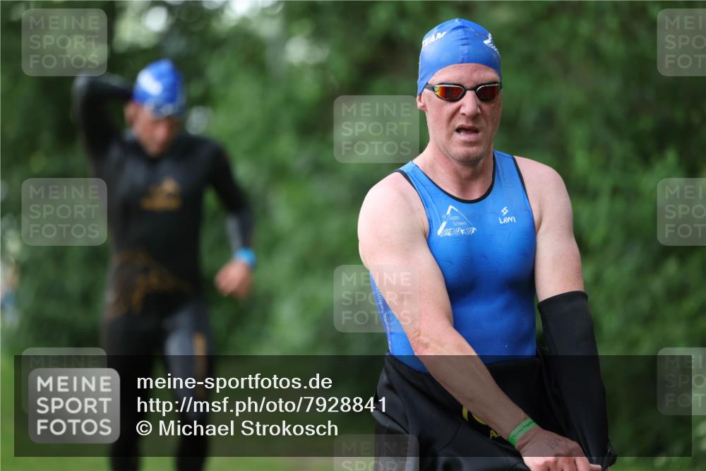 15.06.2025 - 7 Türme Triathlon Michael Strokosch http://msf.ph/oto/7928841 15.06.2025 09:23:43 Schwimmen 18, 46, 47, 48, 49 meine-sportfotos.de