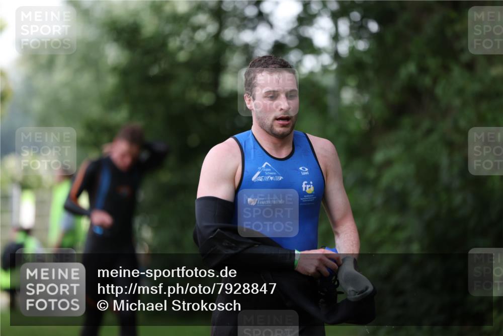 15.06.2025 - 7 Türme Triathlon Michael Strokosch http://msf.ph/oto/7928847 15.06.2025 09:23:46 Schwimmen 18, 46, 47, 48, 49 meine-sportfotos.de
