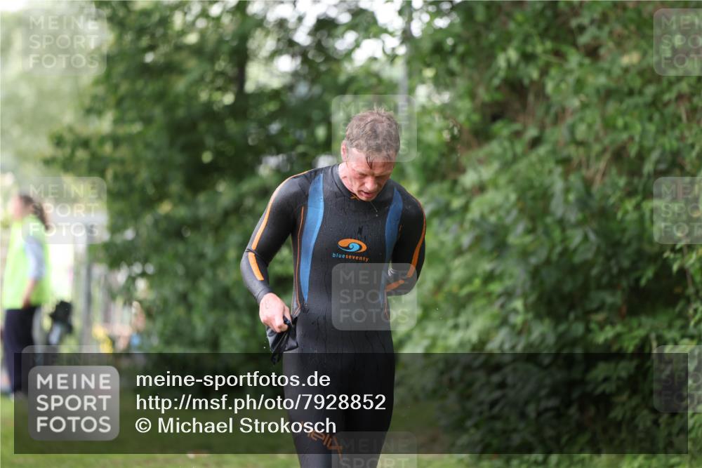 15.06.2025 - 7 Türme Triathlon Michael Strokosch http://msf.ph/oto/7928852 15.06.2025 09:23:48 Schwimmen 18, 46, 47, 48, 49 meine-sportfotos.de