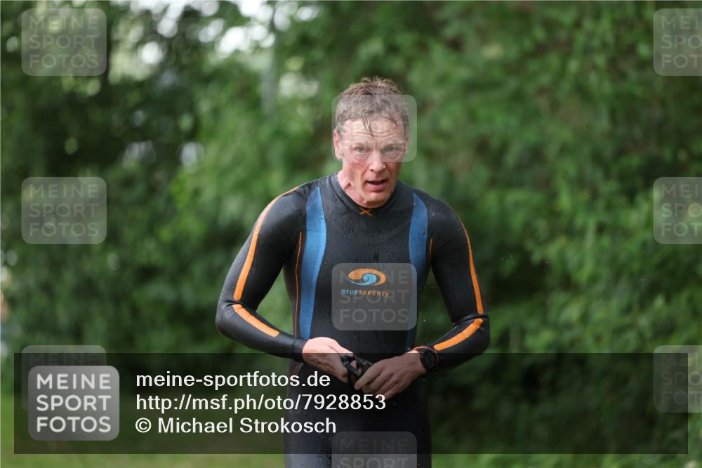 15.06.2025 - 7 Türme Triathlon Michael Strokosch http://msf.ph/oto/7928853 15.06.2025 09:23:49 Schwimmen 18, 46, 47, 48, 49 meine-sportfotos.de