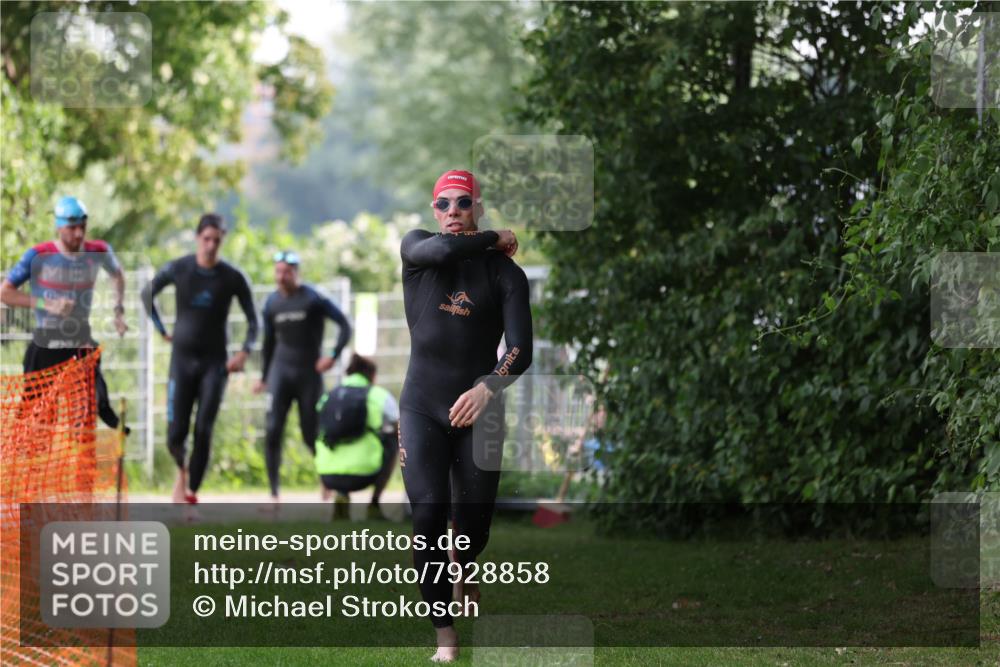 15.06.2025 - 7 Türme Triathlon Michael Strokosch http://msf.ph/oto/7928858 15.06.2025 09:24:09 Schwimmen 17, 20, 39, 40 meine-sportfotos.de
