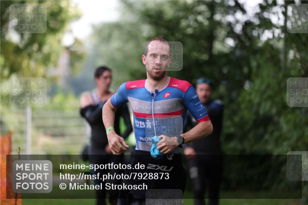 15.06.2025 - 7 Türme Triathlon Michael Strokosch http://msf.ph/oto/7928873 15.06.2025 09:24:15 Schwimmen 1, 17, 20, 39, 40 meine-sportfotos.de