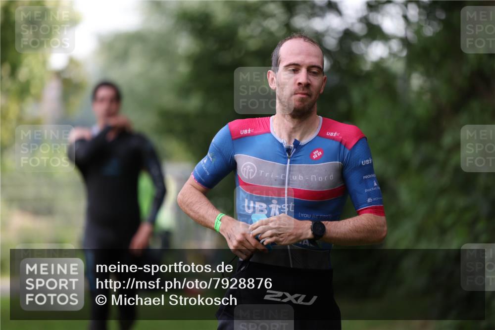 15.06.2025 - 7 Türme Triathlon Michael Strokosch http://msf.ph/oto/7928876 15.06.2025 09:24:15 Schwimmen 1, 17, 20, 39, 40 meine-sportfotos.de