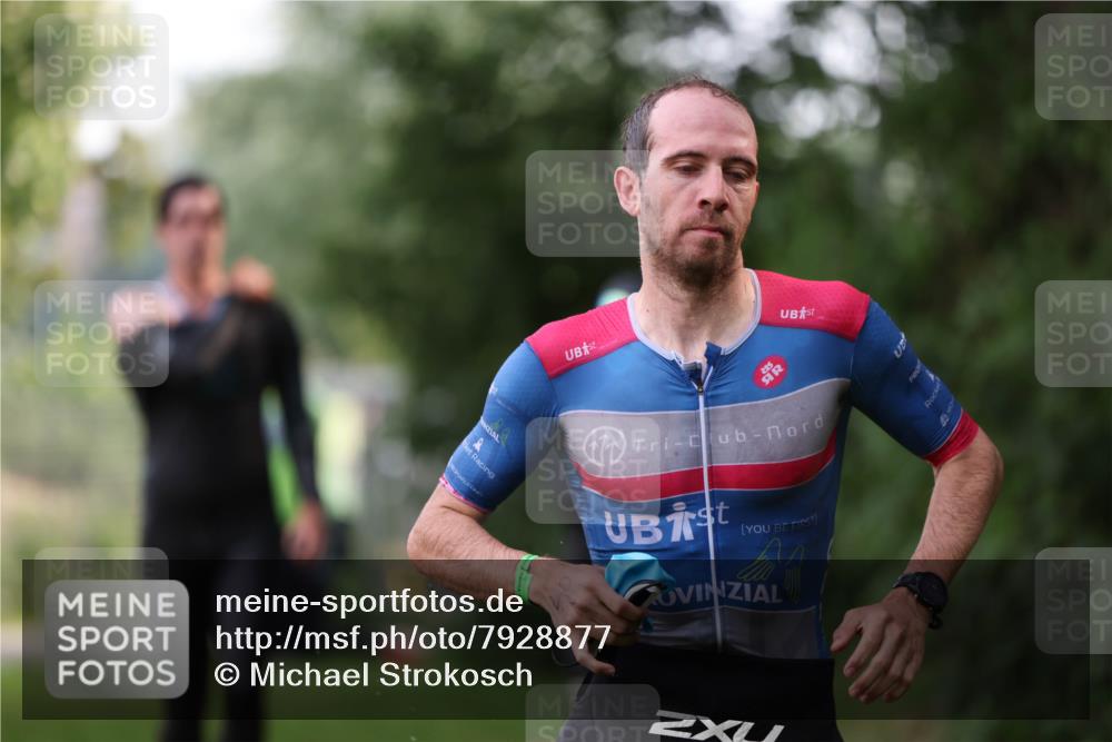 15.06.2025 - 7 Türme Triathlon Michael Strokosch http://msf.ph/oto/7928877 15.06.2025 09:24:15 Schwimmen 1, 17, 20, 39, 40 meine-sportfotos.de