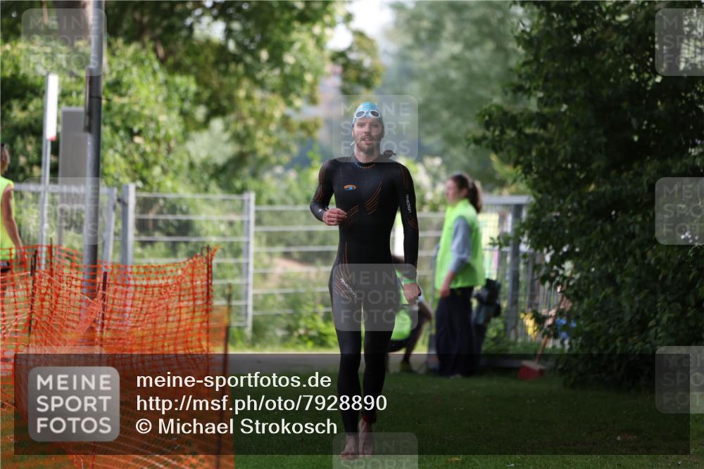 15.06.2025 - 7 Türme Triathlon Michael Strokosch http://msf.ph/oto/7928890 15.06.2025 09:24:26 Schwimmen 1, 20, 39 meine-sportfotos.de