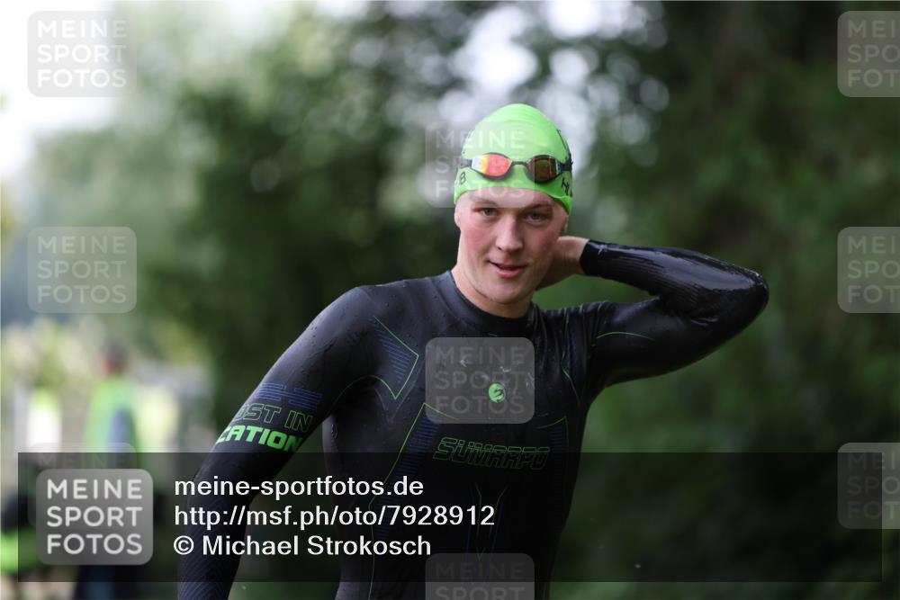 15.06.2025 - 7 Türme Triathlon Michael Strokosch http://msf.ph/oto/7928912 15.06.2025 09:24:57 Schwimmen 43 meine-sportfotos.de