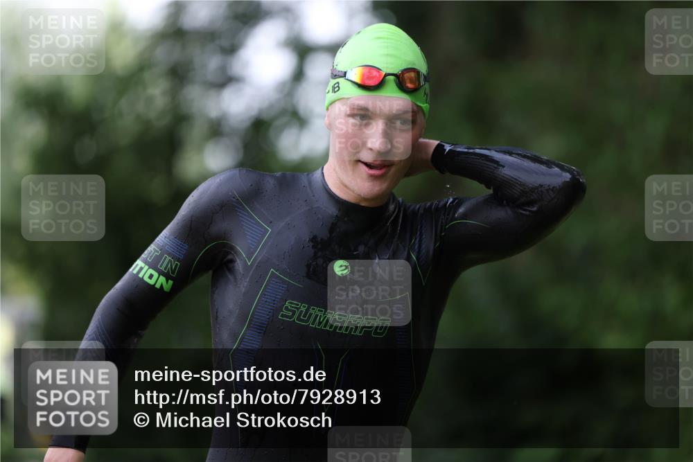 15.06.2025 - 7 Türme Triathlon Michael Strokosch http://msf.ph/oto/7928913 15.06.2025 09:24:57 Schwimmen 43 meine-sportfotos.de