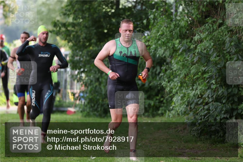 15.06.2025 - 7 Türme Triathlon Michael Strokosch http://msf.ph/oto/7928917 15.06.2025 09:25:24 Schwimmen 16, 56, 57, 58, 59, 60 meine-sportfotos.de