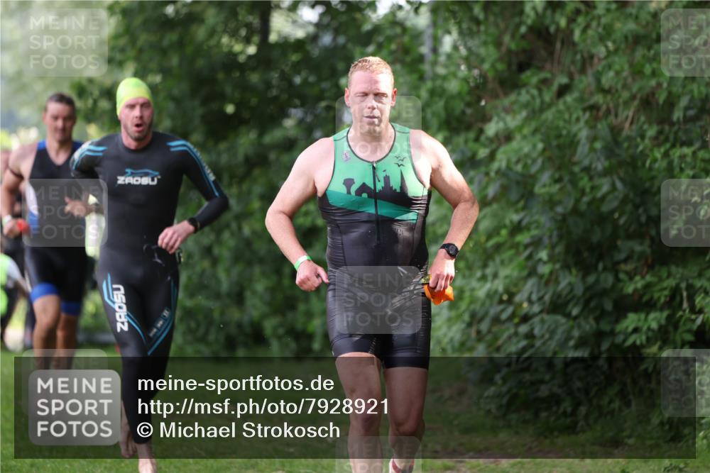 15.06.2025 - 7 Türme Triathlon Michael Strokosch http://msf.ph/oto/7928921 15.06.2025 09:25:25 Schwimmen 16, 56, 57, 58, 59, 60 meine-sportfotos.de