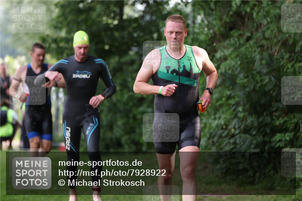 15.06.2025 - 7 Türme Triathlon Michael Strokosch http://msf.ph/oto/7928922 15.06.2025 09:25:25 Schwimmen 16, 56, 57, 58, 59, 60 meine-sportfotos.de
