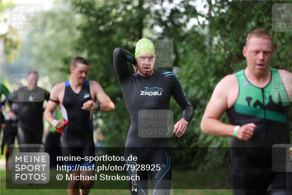 15.06.2025 - 7 Türme Triathlon Michael Strokosch http://msf.ph/oto/7928925 15.06.2025 09:25:27 Schwimmen 16, 56, 57, 58, 59, 60 meine-sportfotos.de