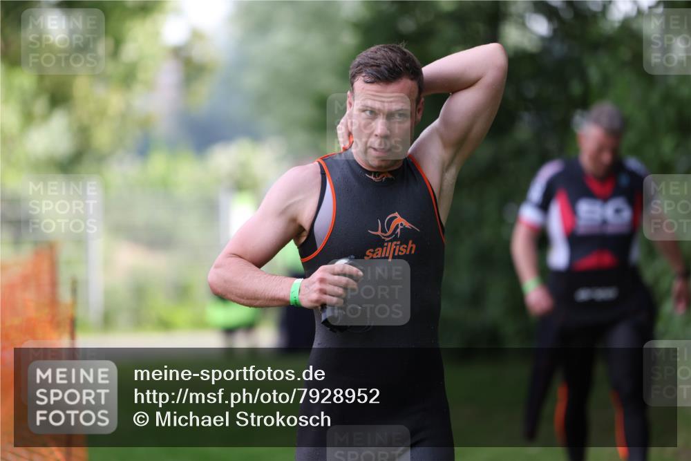 15.06.2025 - 7 Türme Triathlon Michael Strokosch http://msf.ph/oto/7928952 15.06.2025 09:25:36 Schwimmen 16, 19, 56, 57, 58, 59, 60, 77 meine-sportfotos.de