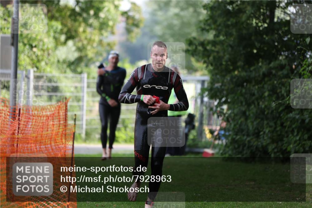 15.06.2025 - 7 Türme Triathlon Michael Strokosch http://msf.ph/oto/7928963 15.06.2025 09:25:50 Schwimmen 2, 16, 19, 41, 42, 44, 45, 77 meine-sportfotos.de