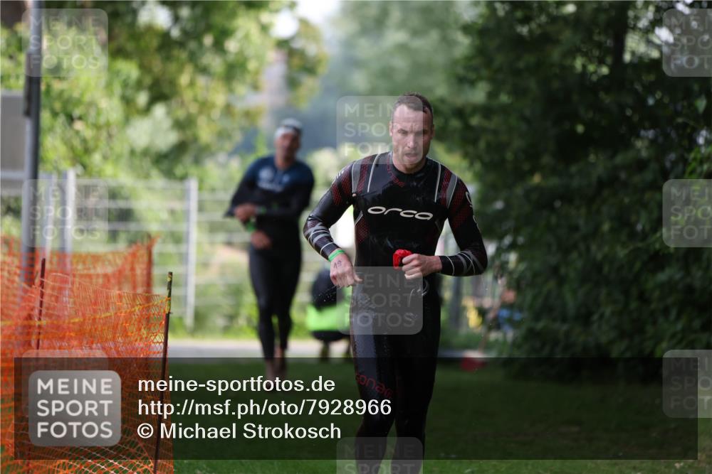 15.06.2025 - 7 Türme Triathlon Michael Strokosch http://msf.ph/oto/7928966 15.06.2025 09:25:51 Schwimmen 2, 4, 16, 19, 41, 42, 44, 45, 77 meine-sportfotos.de
