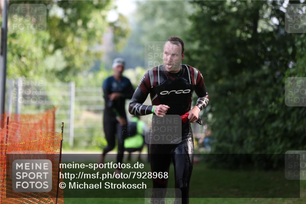 15.06.2025 - 7 Türme Triathlon Michael Strokosch http://msf.ph/oto/7928968 15.06.2025 09:25:52 Schwimmen 2, 4, 19, 41, 42, 44, 45, 77 meine-sportfotos.de
