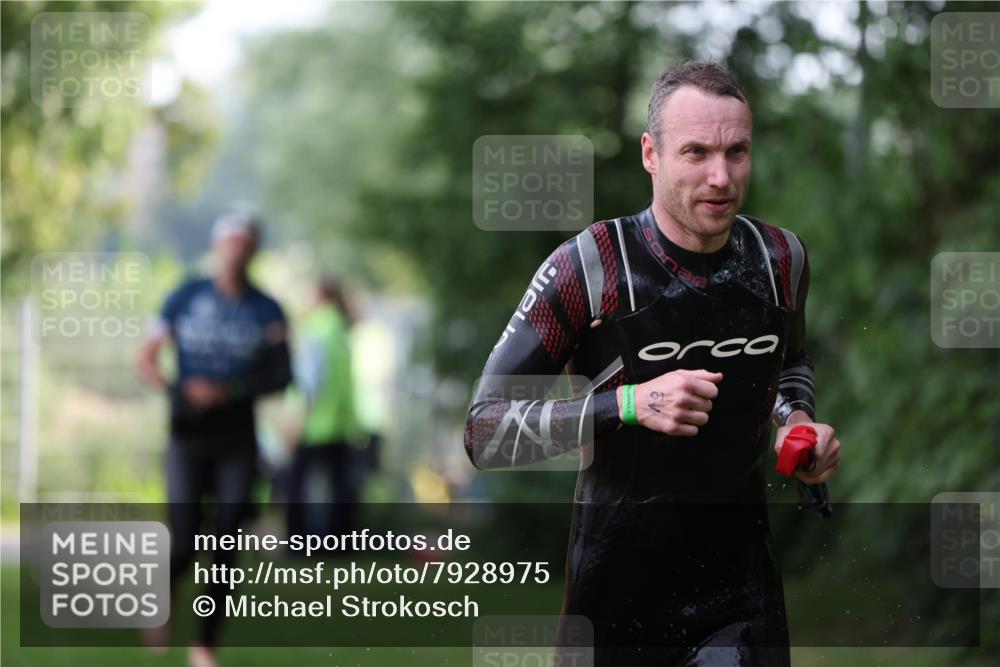 15.06.2025 - 7 Türme Triathlon Michael Strokosch http://msf.ph/oto/7928975 15.06.2025 09:25:53 Schwimmen 2, 4, 19, 41, 42, 44, 45, 77 meine-sportfotos.de
