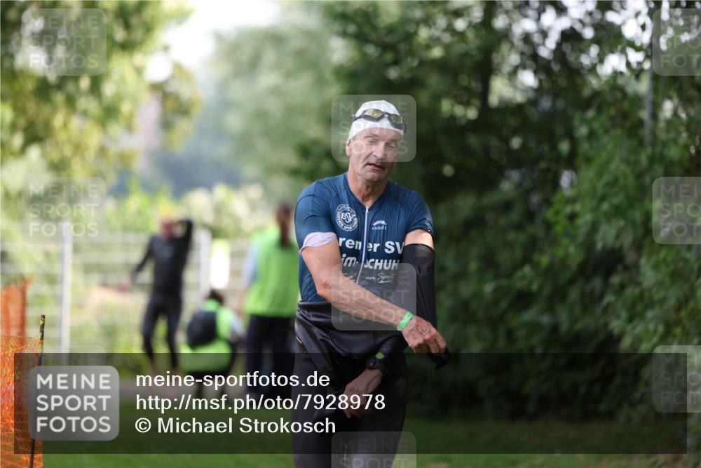 15.06.2025 - 7 Türme Triathlon Michael Strokosch http://msf.ph/oto/7928978 15.06.2025 09:25:56 Schwimmen 2, 4, 19, 41, 42, 44, 45, 69, 77 meine-sportfotos.de