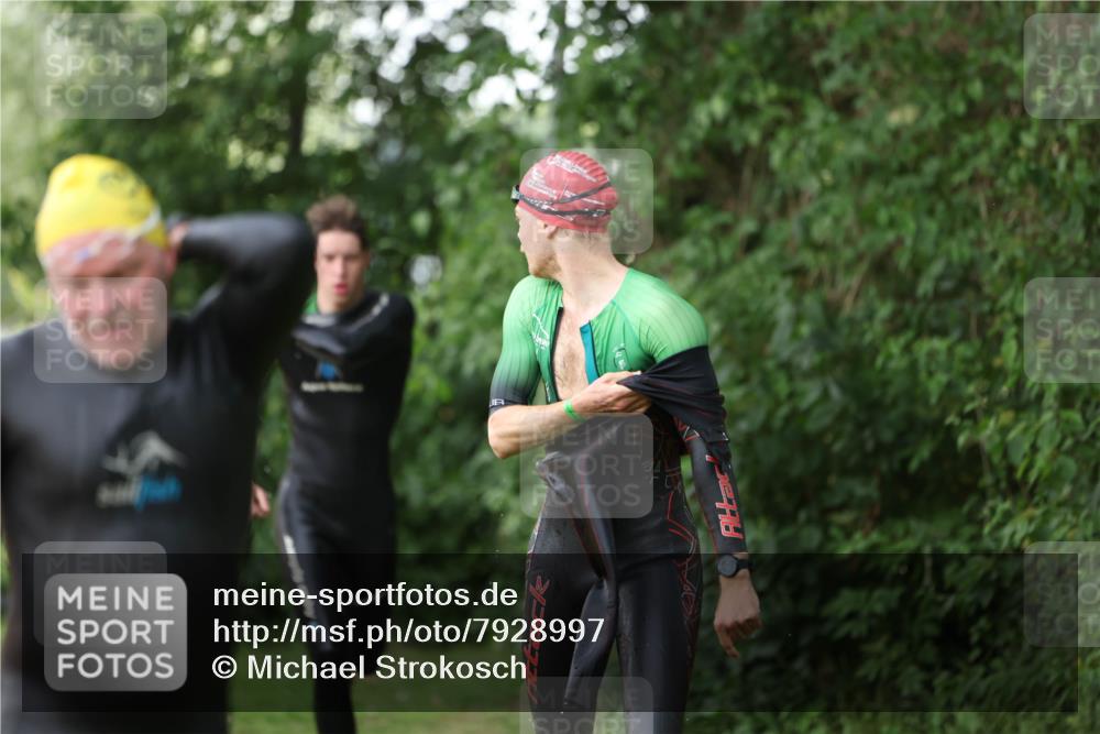 15.06.2025 - 7 Türme Triathlon Michael Strokosch http://msf.ph/oto/7928997 15.06.2025 09:26:06 Schwimmen 2, 4, 41, 42, 44, 45, 66, 67, 68, 69, 70 meine-sportfotos.de