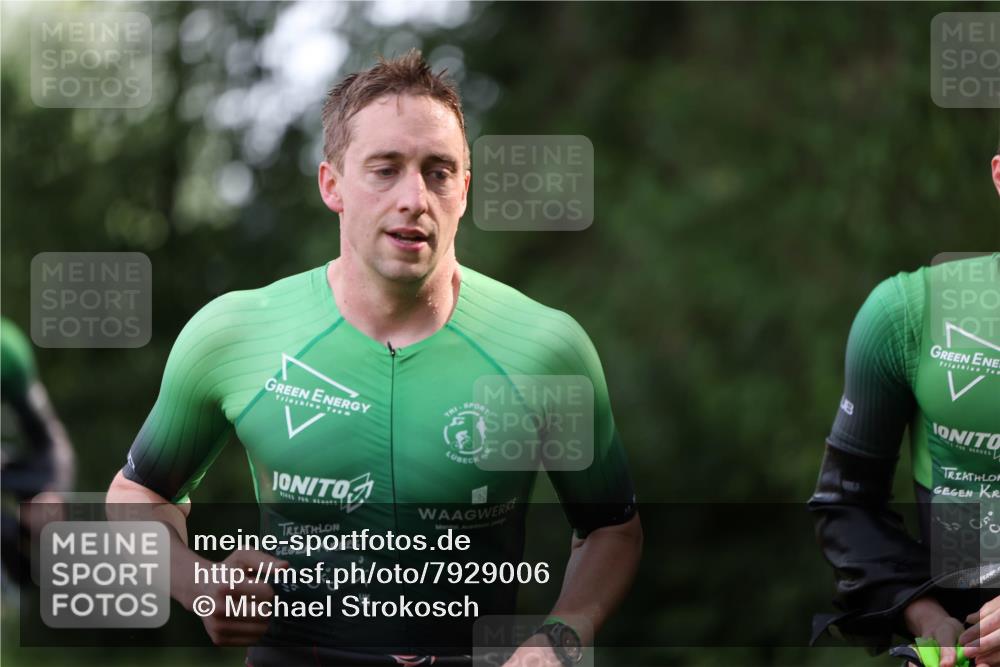 15.06.2025 - 7 Türme Triathlon Michael Strokosch http://msf.ph/oto/7929006 15.06.2025 09:26:09 Schwimmen 4, 41, 42, 44, 45, 66, 67, 68, 69, 70 meine-sportfotos.de