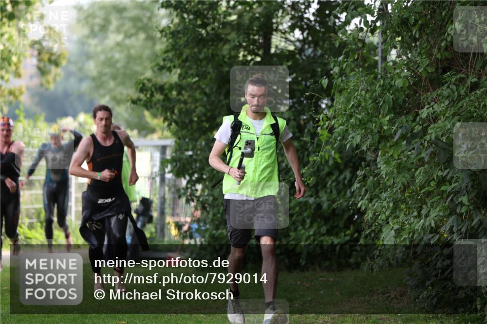15.06.2025 - 7 Türme Triathlon Michael Strokosch http://msf.ph/oto/7929014 15.06.2025 09:26:12 Schwimmen 4, 41, 42, 44, 45, 66, 67, 68, 69, 70 meine-sportfotos.de