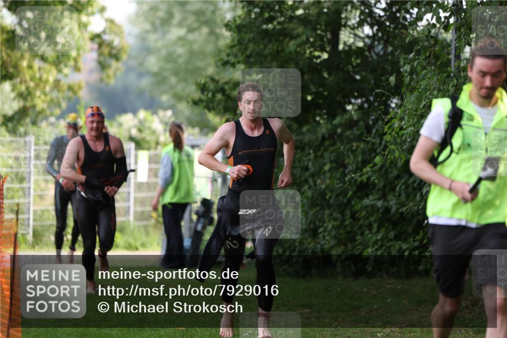 15.06.2025 - 7 Türme Triathlon Michael Strokosch http://msf.ph/oto/7929016 15.06.2025 09:26:14 Schwimmen 4, 41, 42, 44, 45, 66, 67, 68, 69, 70 meine-sportfotos.de