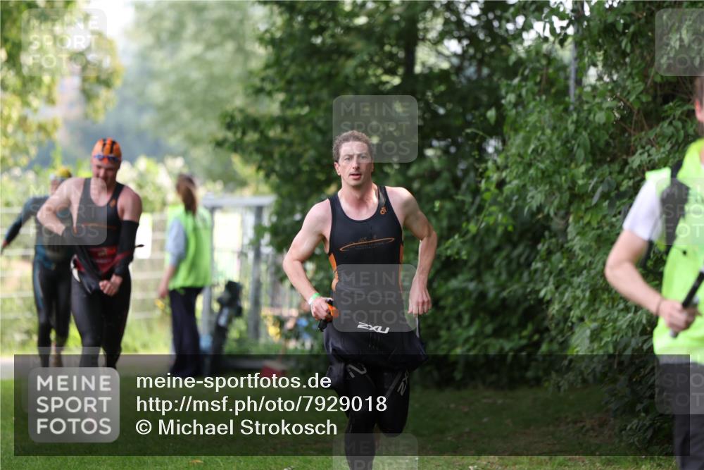 15.06.2025 - 7 Türme Triathlon Michael Strokosch http://msf.ph/oto/7929018 15.06.2025 09:26:14 Schwimmen 4, 41, 42, 44, 45, 66, 67, 68, 69, 70 meine-sportfotos.de