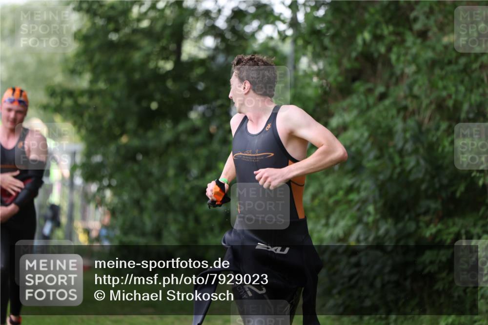 15.06.2025 - 7 Türme Triathlon Michael Strokosch http://msf.ph/oto/7929023 15.06.2025 09:26:15 Schwimmen 4, 41, 42, 44, 45, 66, 67, 68, 69, 70 meine-sportfotos.de