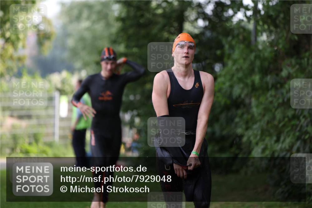 15.06.2025 - 7 Türme Triathlon Michael Strokosch http://msf.ph/oto/7929048 15.06.2025 09:26:24 Schwimmen 66, 67, 68, 69, 70 meine-sportfotos.de
