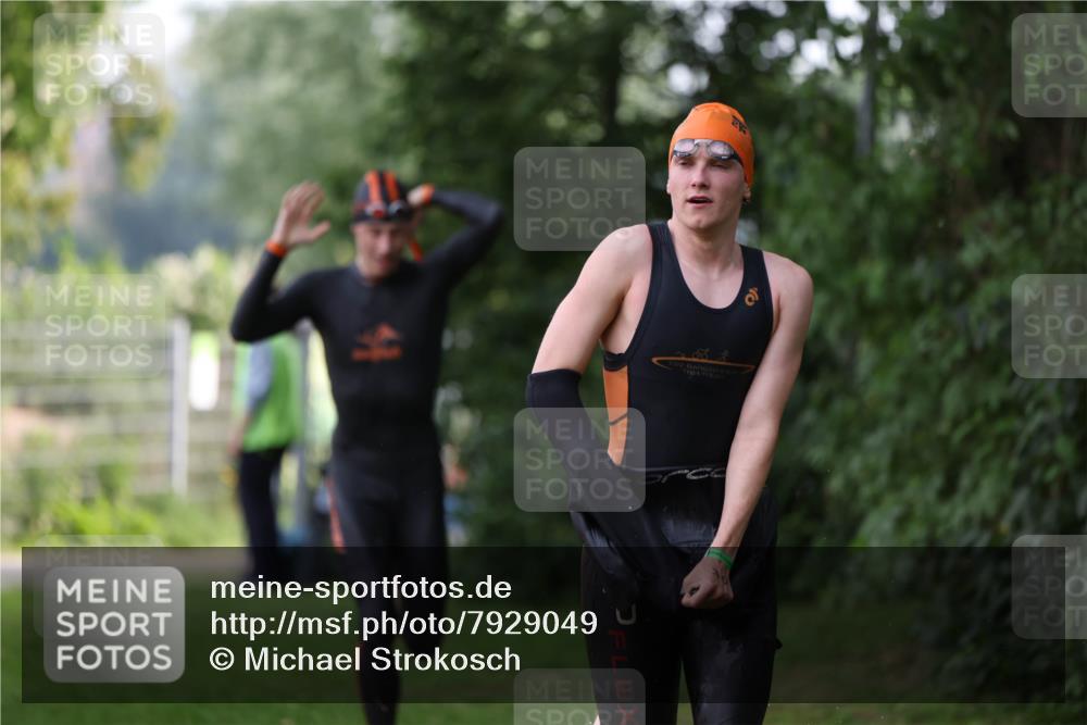 15.06.2025 - 7 Türme Triathlon Michael Strokosch http://msf.ph/oto/7929049 15.06.2025 09:26:24 Schwimmen 66, 67, 68, 69, 70 meine-sportfotos.de