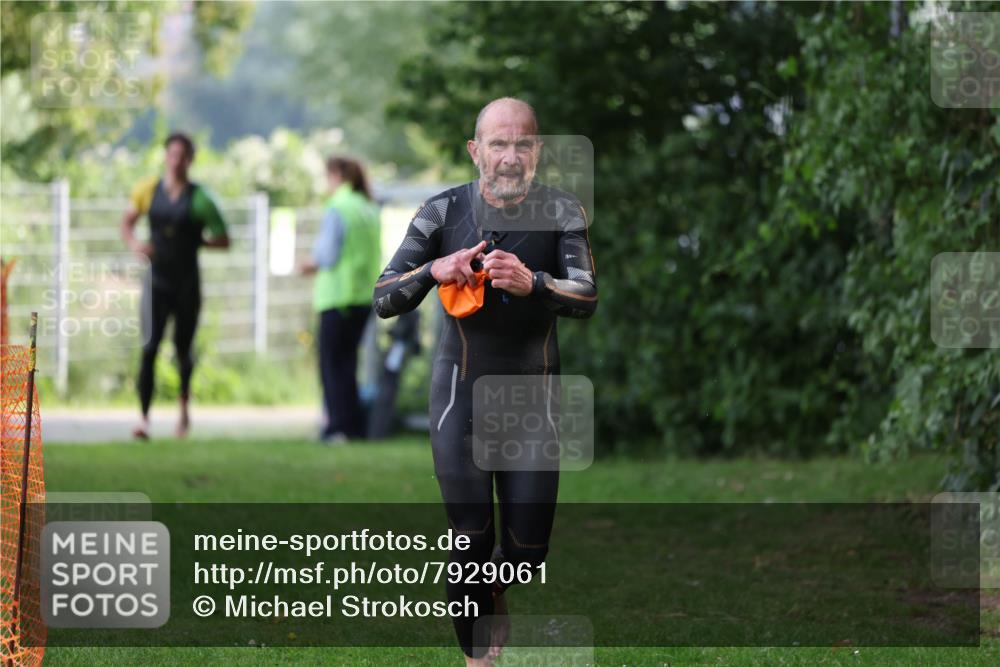 15.06.2025 - 7 Türme Triathlon Michael Strokosch http://msf.ph/oto/7929061 15.06.2025 09:26:54 Schwimmen 5, 53, 54, 55 meine-sportfotos.de