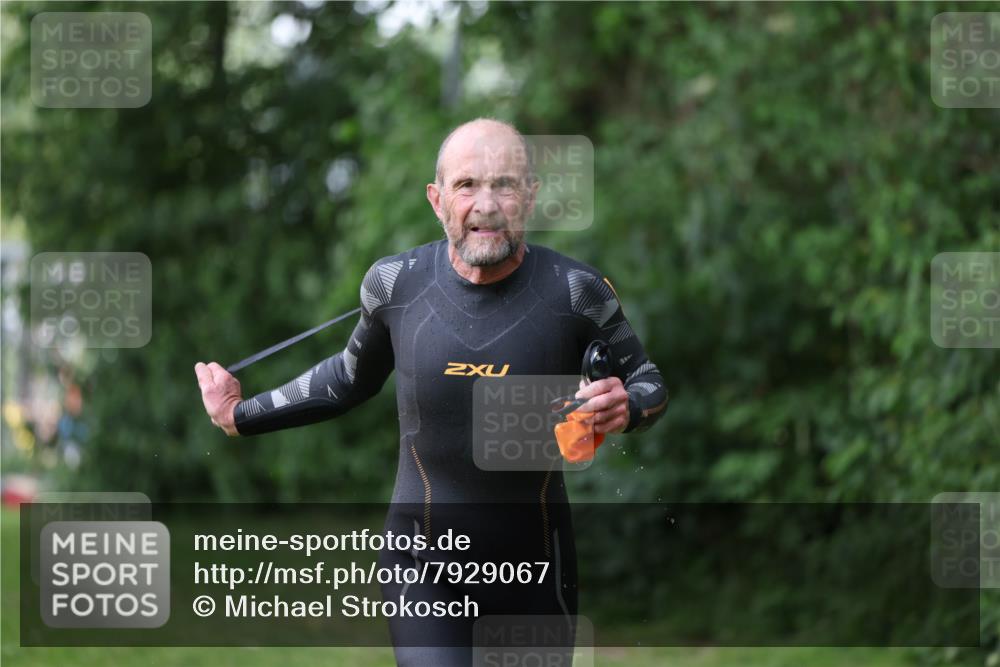 15.06.2025 - 7 Türme Triathlon Michael Strokosch http://msf.ph/oto/7929067 15.06.2025 09:26:56 Schwimmen 5, 53, 54, 55 meine-sportfotos.de