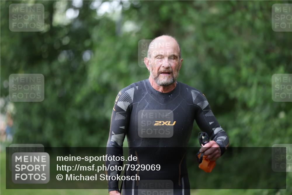 15.06.2025 - 7 Türme Triathlon Michael Strokosch http://msf.ph/oto/7929069 15.06.2025 09:26:56 Schwimmen 5, 53, 54, 55 meine-sportfotos.de