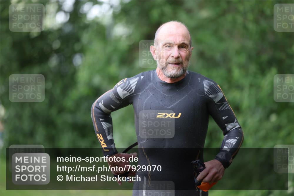 15.06.2025 - 7 Türme Triathlon Michael Strokosch http://msf.ph/oto/7929070 15.06.2025 09:26:56 Schwimmen 5, 53, 54, 55 meine-sportfotos.de